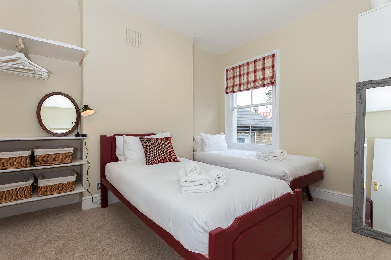 Quaint 2 Bedroom Flat - 9 Minutes Walk To Vauxhall Tube London Bagian luar foto